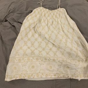 A cute white and gold summer dress size:10-12